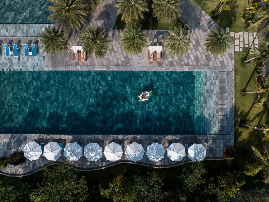Wyndham Hoi An Royal Beachfront Resort & Villas фото 49
