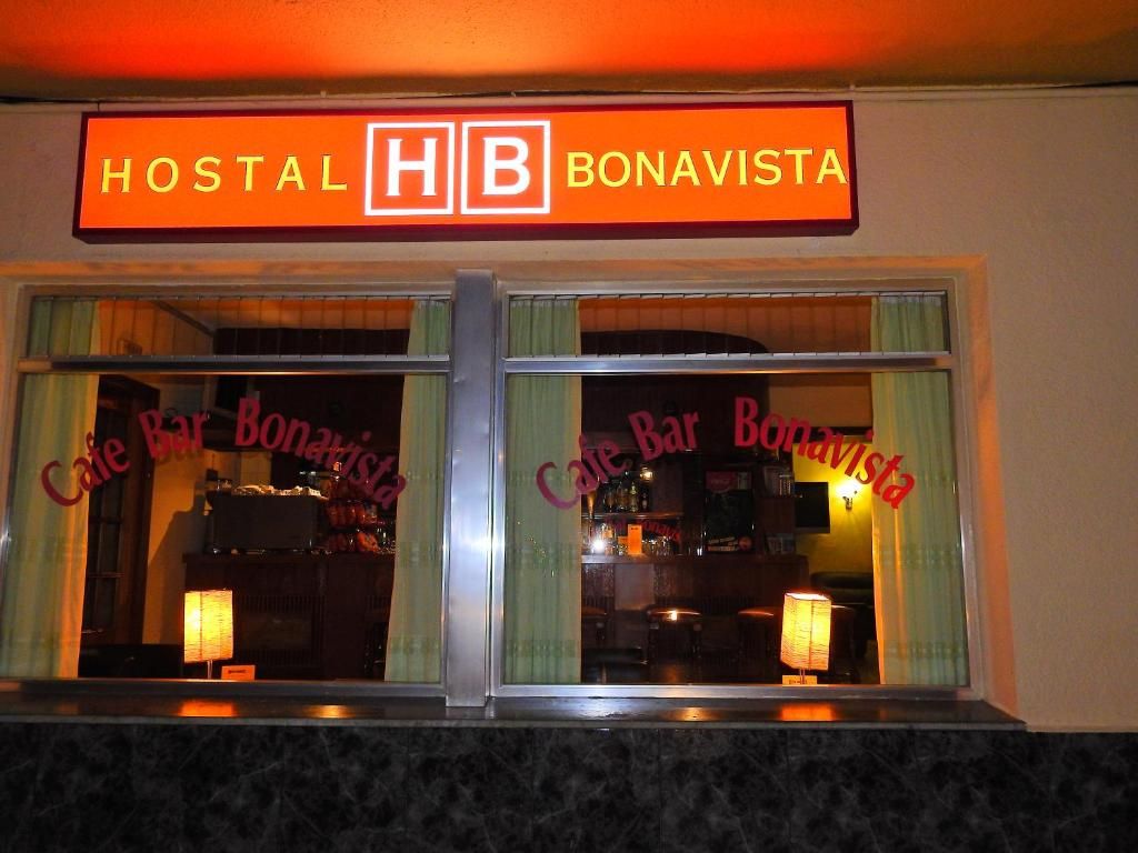 Хостел «Hostal Bonavista» фото 20