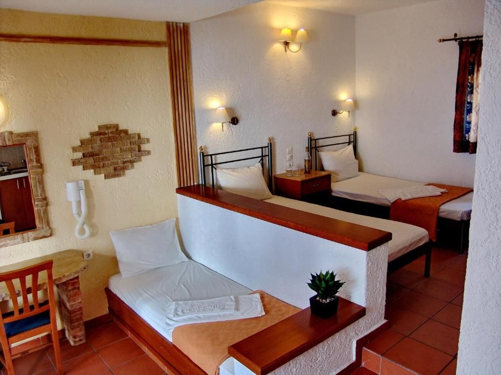 Irida Hotel Apartments фото 31