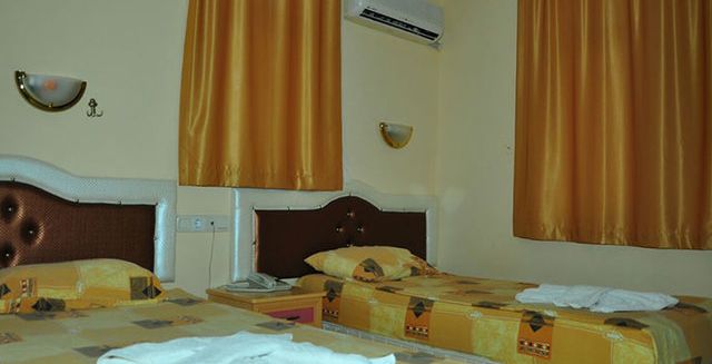 Фото отеля Tunc Zara Hotel