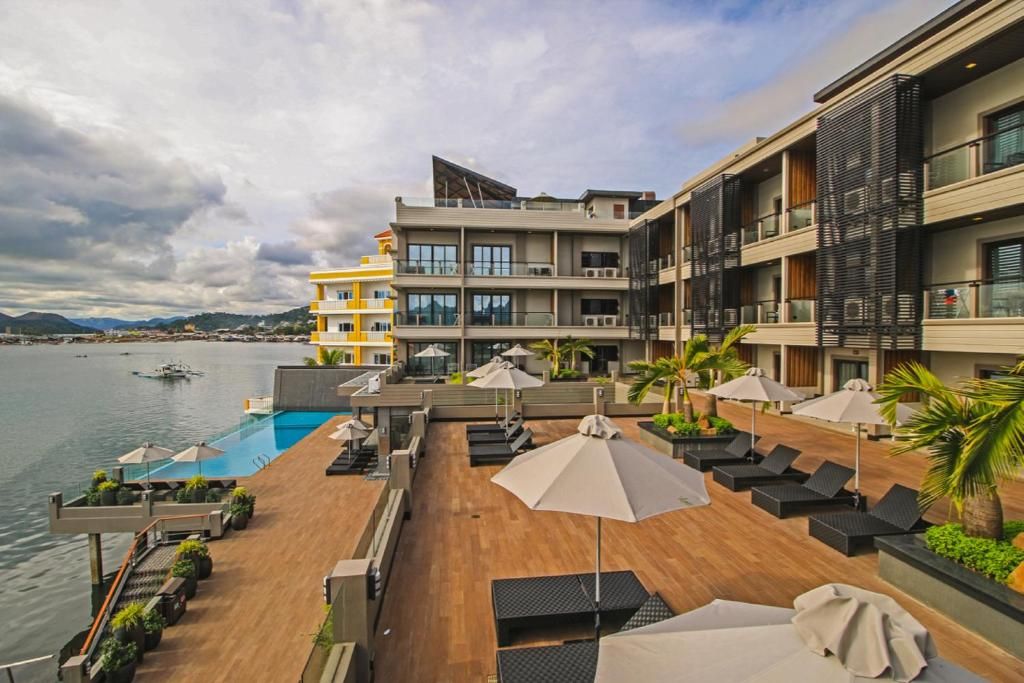 Two Seasons Coron Bayside Hotel фото 3