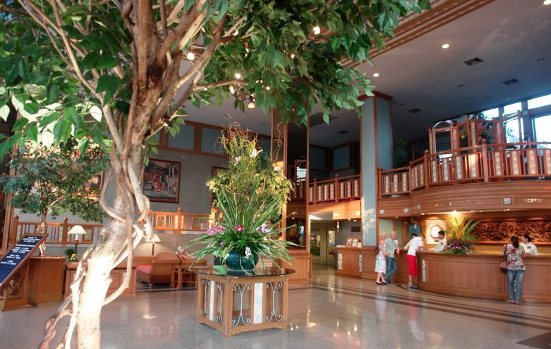 Cholchan Pattaya Beach Resort фото 70