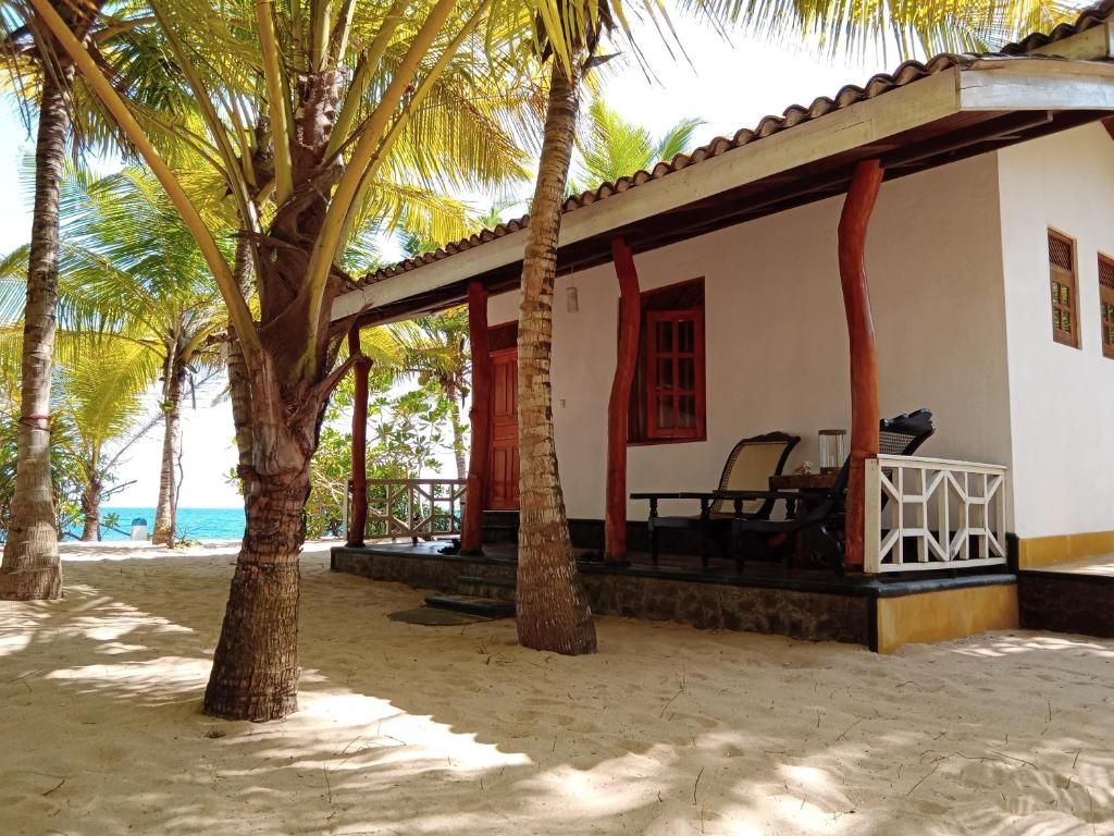 Ibis Guesthouse & Bungalows фото 2
