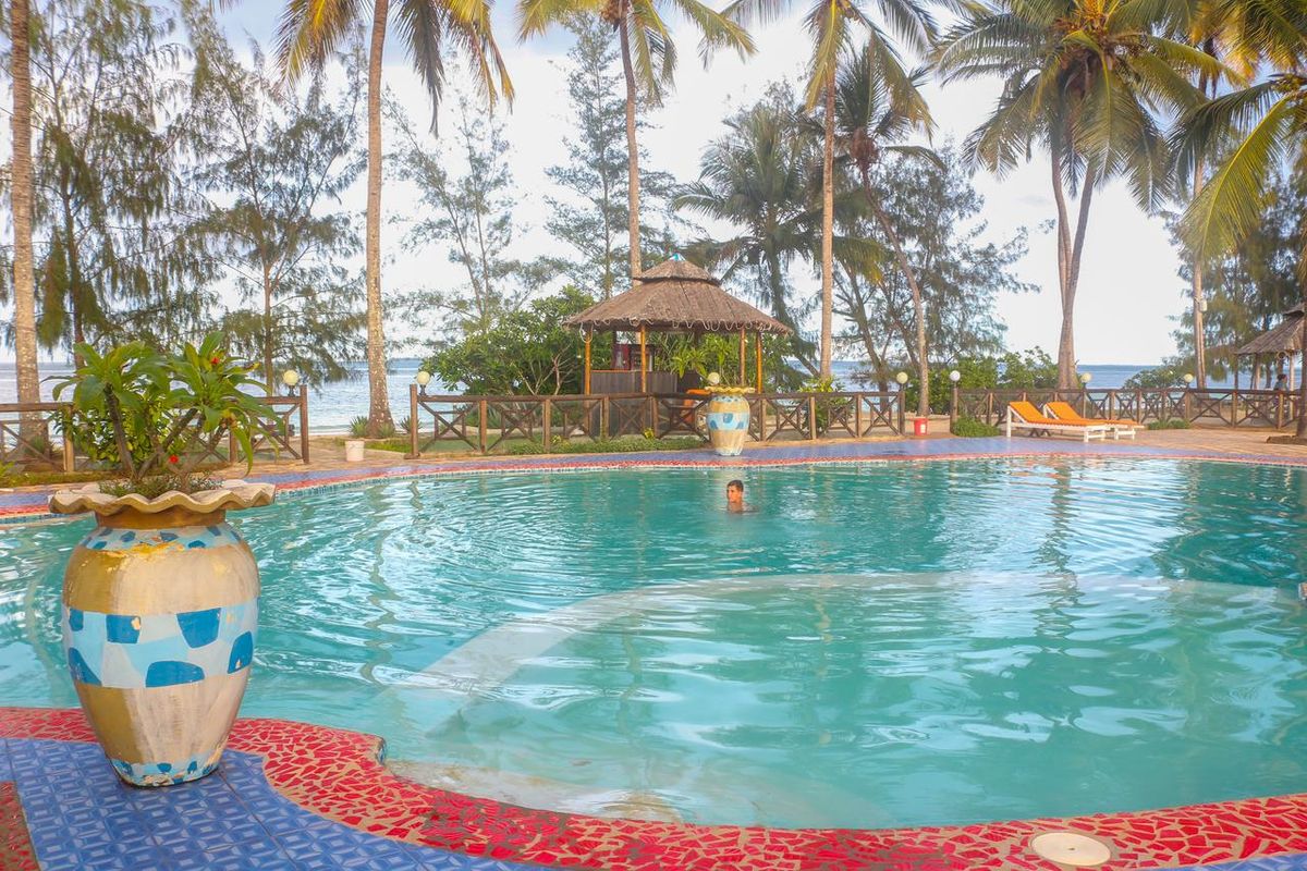 Mermaids Cove Beach Resort & Spa фото 59