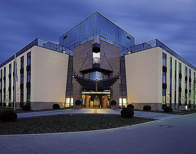 Tryp Dusseldorf Airport фото 43