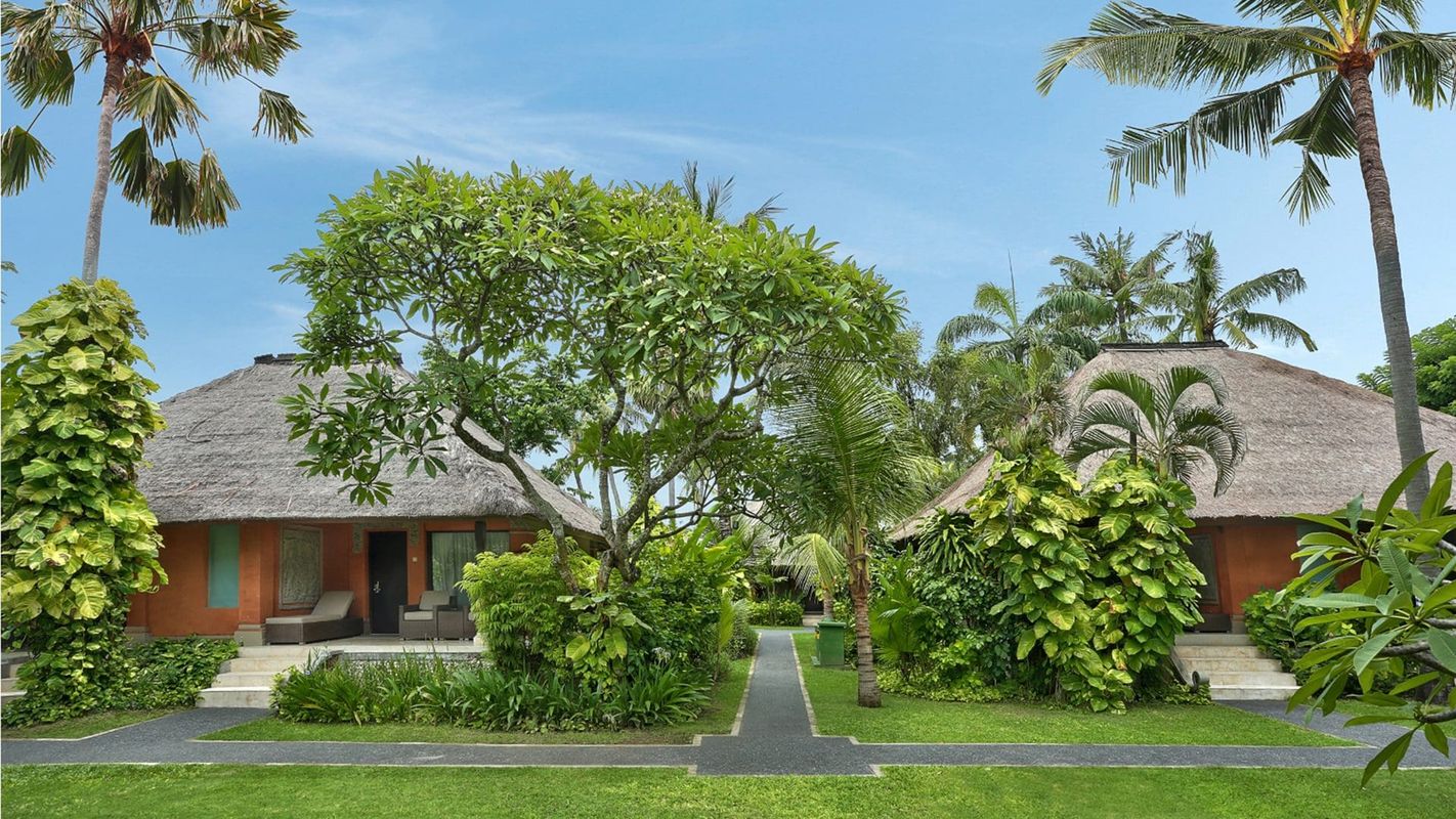 Legian Beach Hotel фото 1
