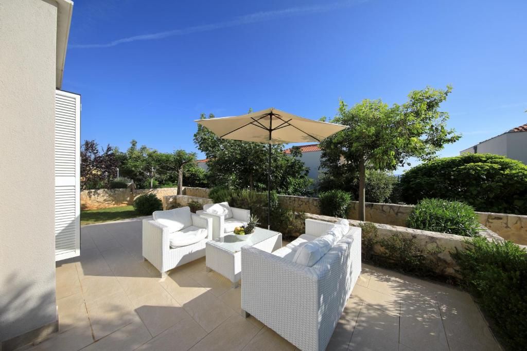 Апарт-отель «Sunnyside Apartments Petrcane» фото 13