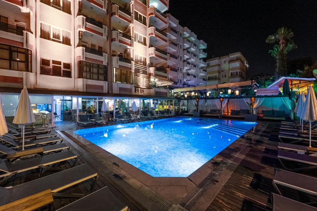 HMA Hotel & Suites фото 34