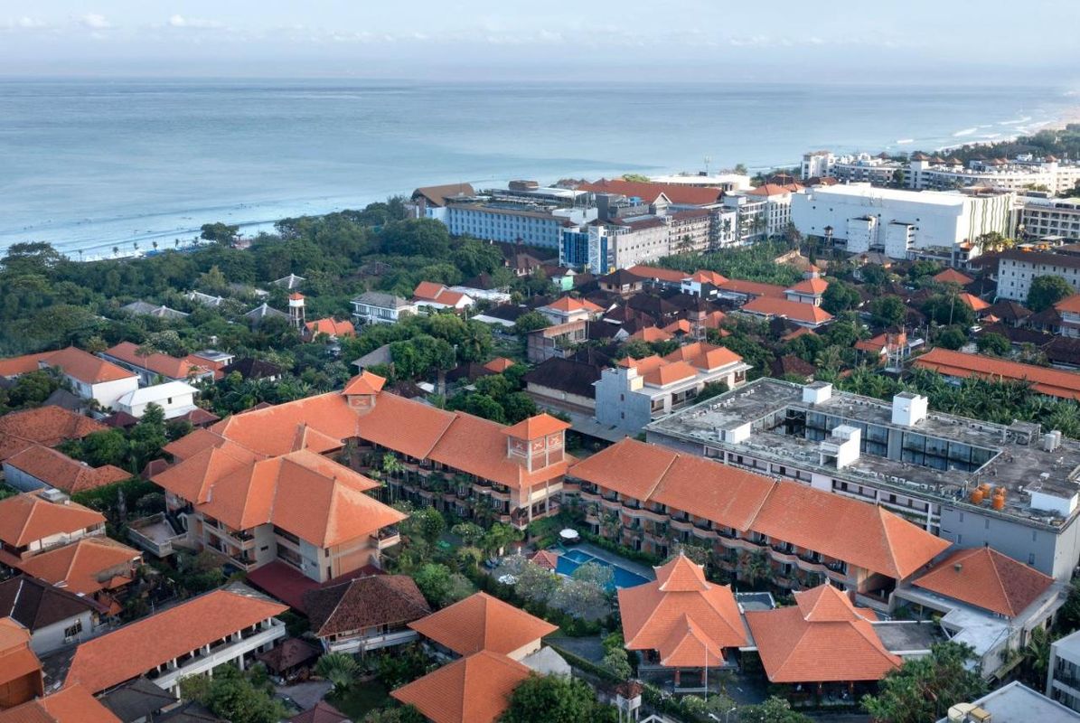 Adi Dharma Hotel Kuta фото 2