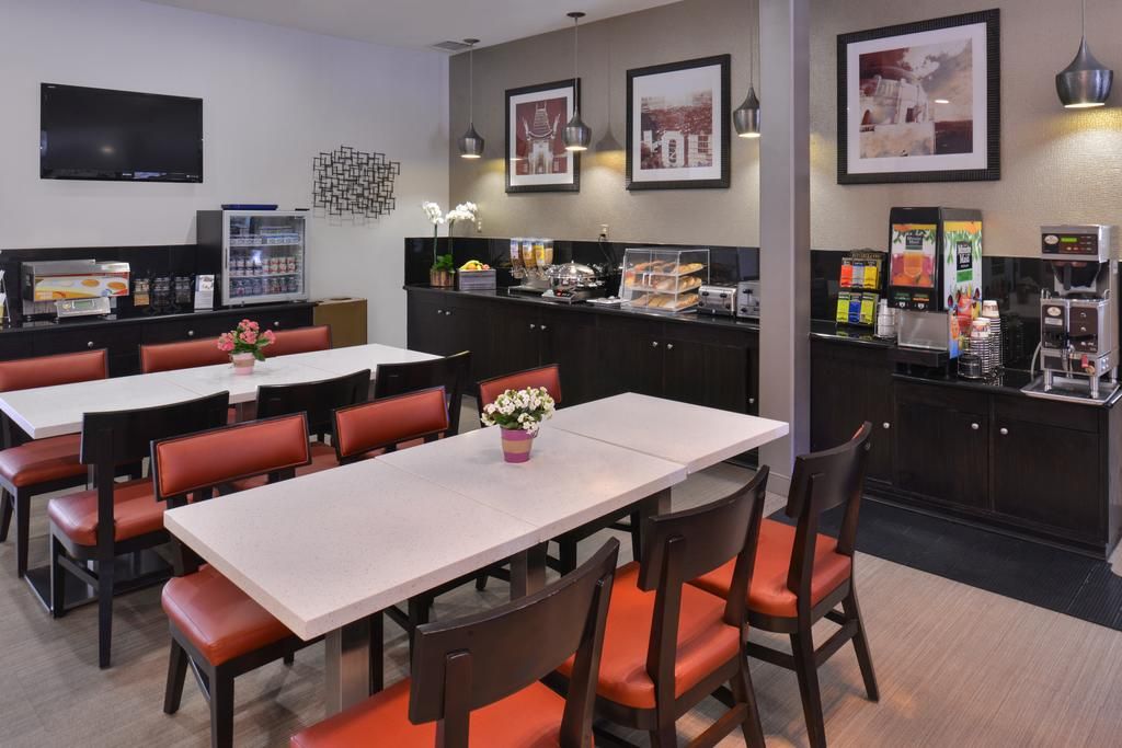 Best Western Royal Palace Inn & Suites фото 18