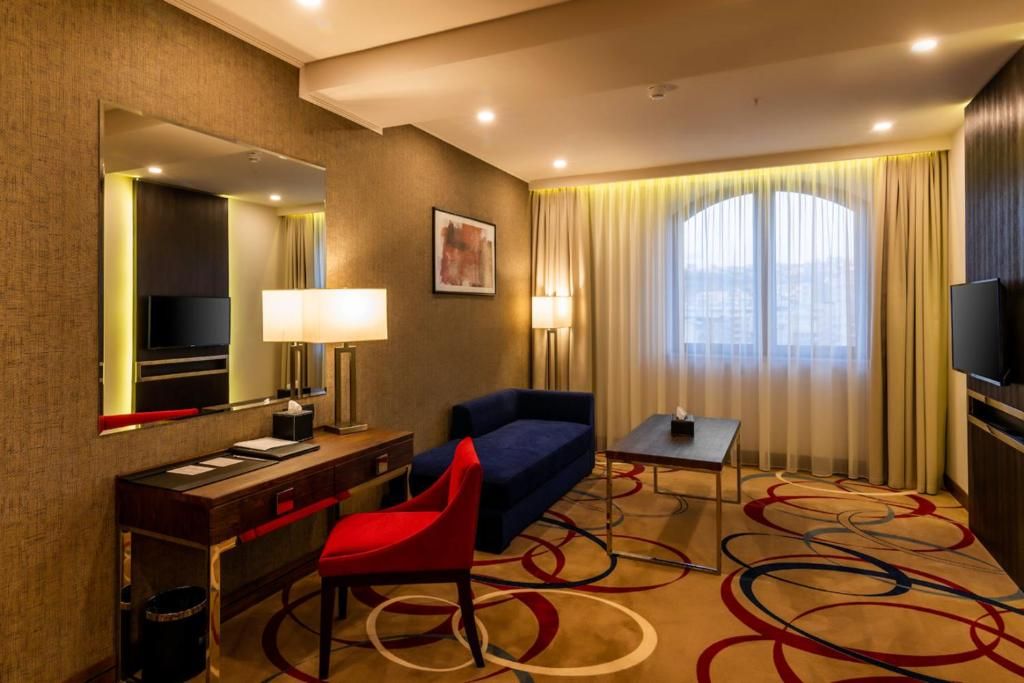 Ramada Hotel & Suites by Wyndham Yerevan фото 40