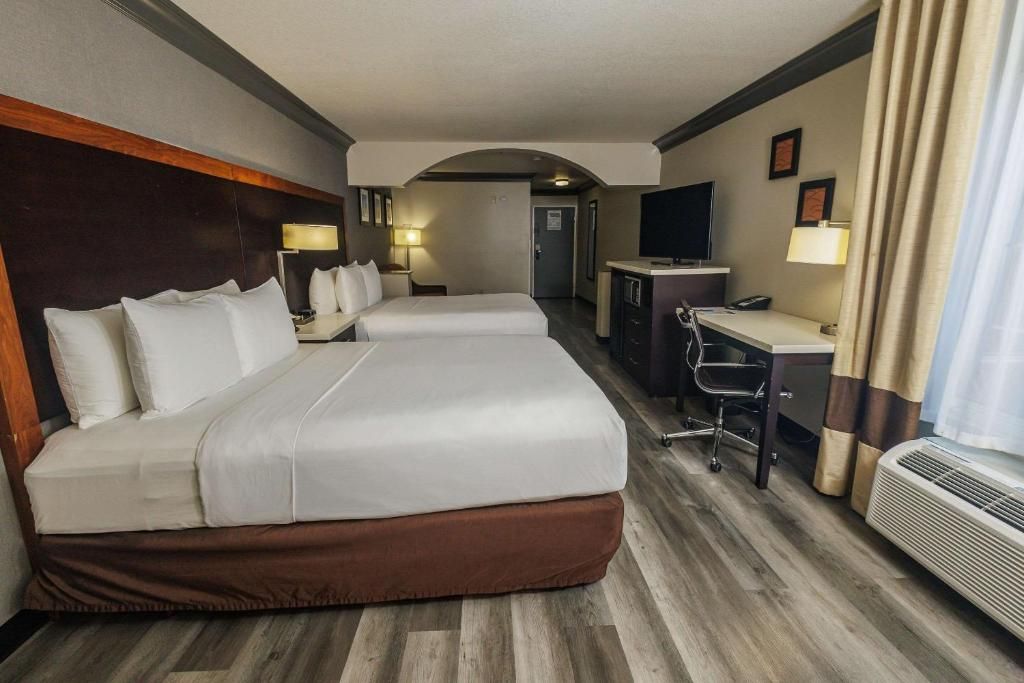 Comfort Inn & Suites Near Universal - North Hollywood – Burbank фото 12