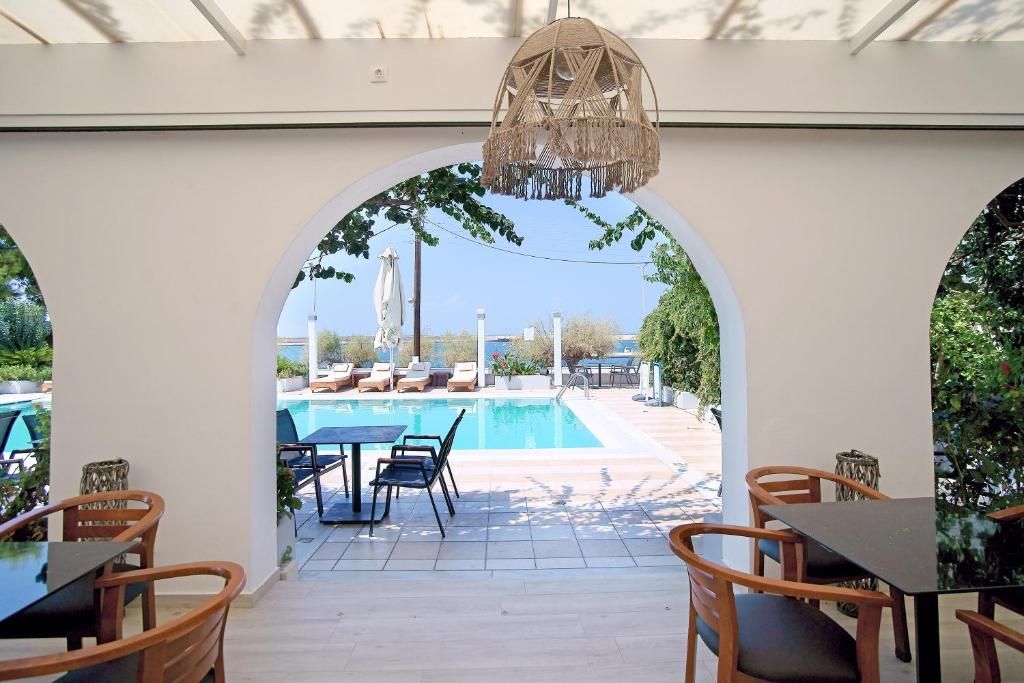Kyparissia Beach Hotel фото 14