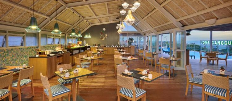 Фото отеля Aston Canggu Beach Resort