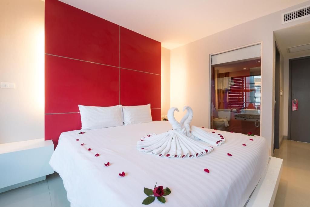 Alfresco Phuket Hotel фото 2