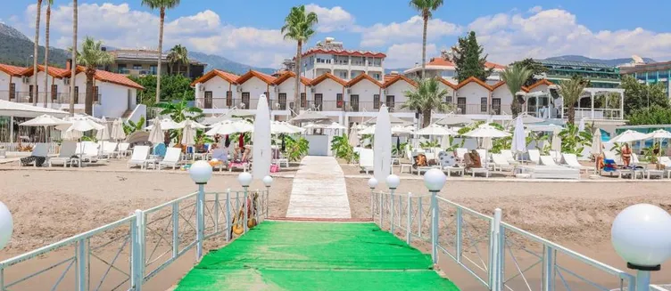 Фото отеля Banana Beach Hotel