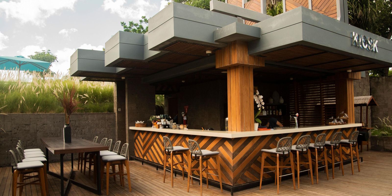 Hotel Indigo Bali Seminyak Beach фото 18