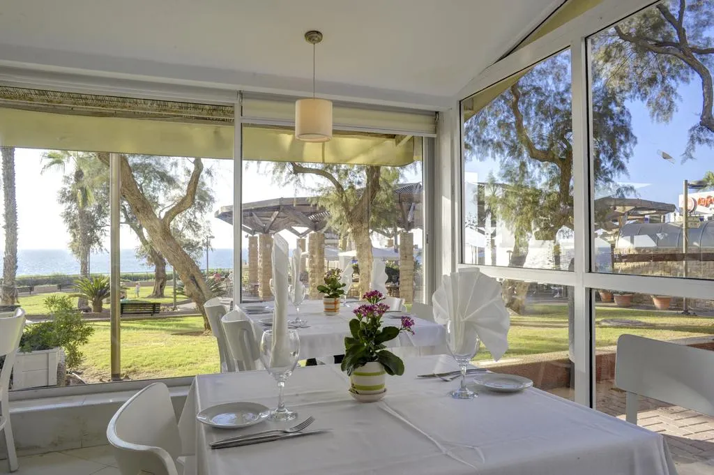 Residence Beach Hotel фото 1