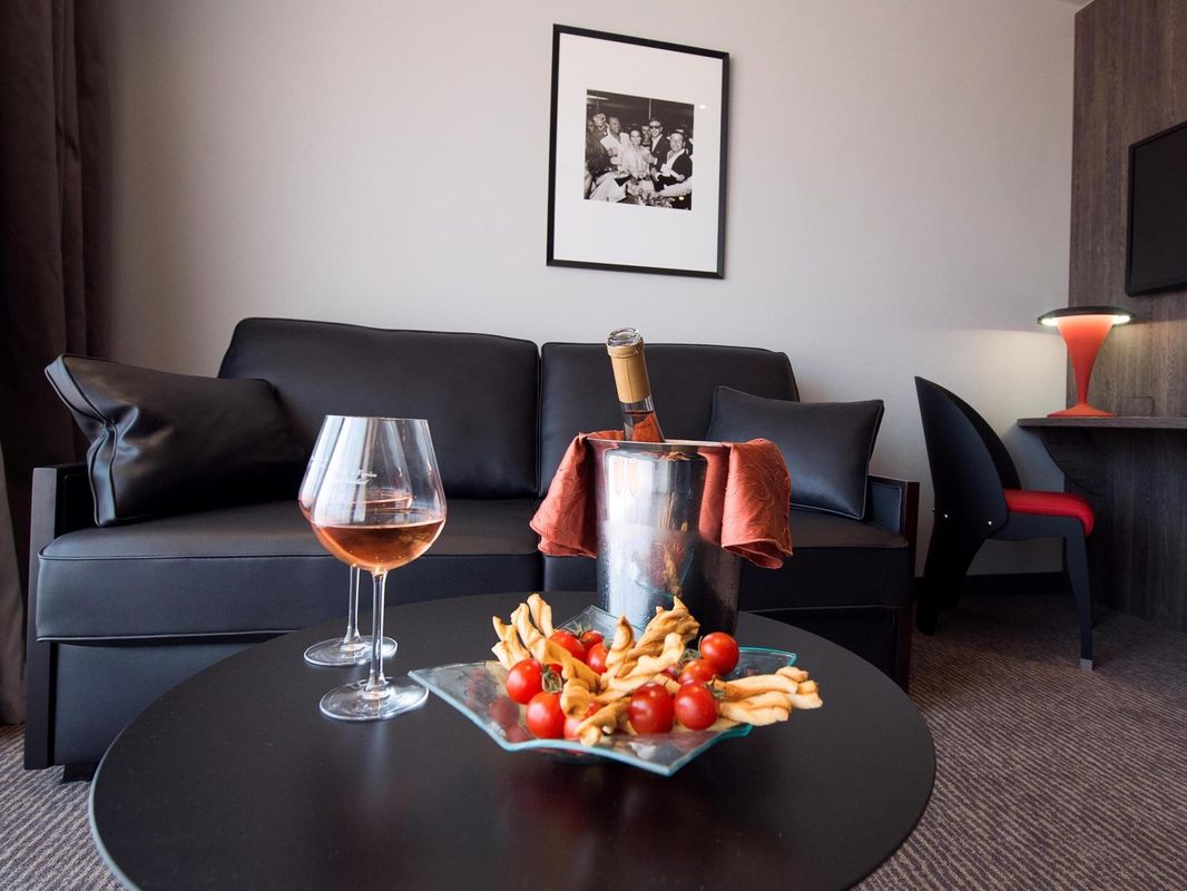 Best Western Plus Le Patio des Artistes Wellness Jacuzzi фото 25