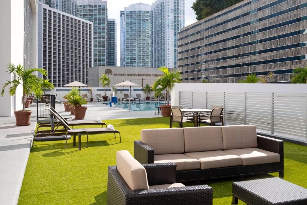 Courtyard Miami Downtown/Brickell Area фото 9