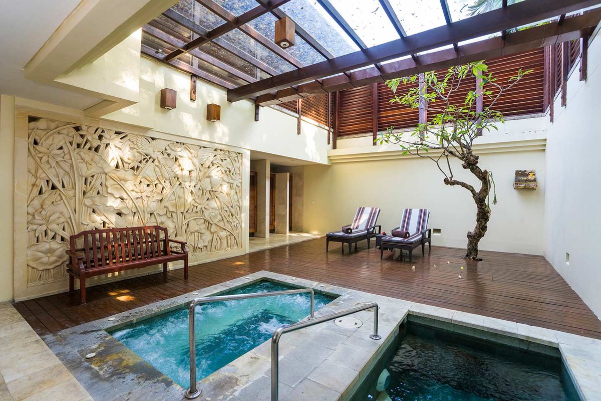 Nusa Dua Beach Hotel & Spa фото 28
