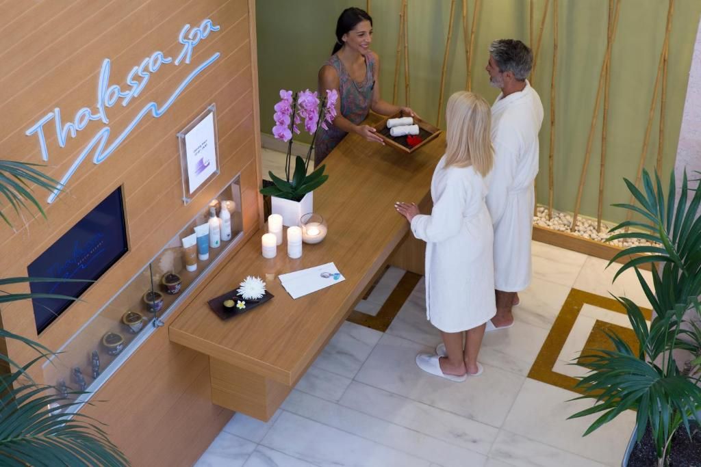 Thalassa Beach Resort & Spa (Adults Only) фото 7