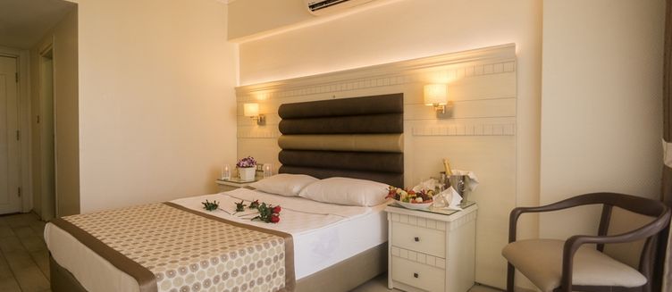 Фото отеля Hotelus Royal