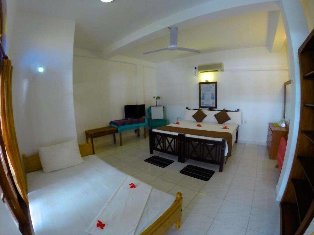 Royal Beach Hotel фото 56