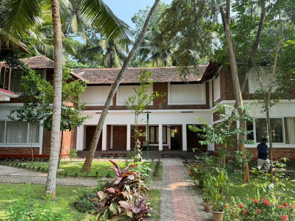 Abad Harmonia Ayurvedic Beach Resort фото 63