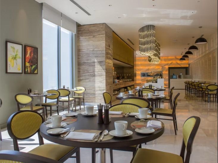 Holiday Inn Doha - The Business Park фото 9