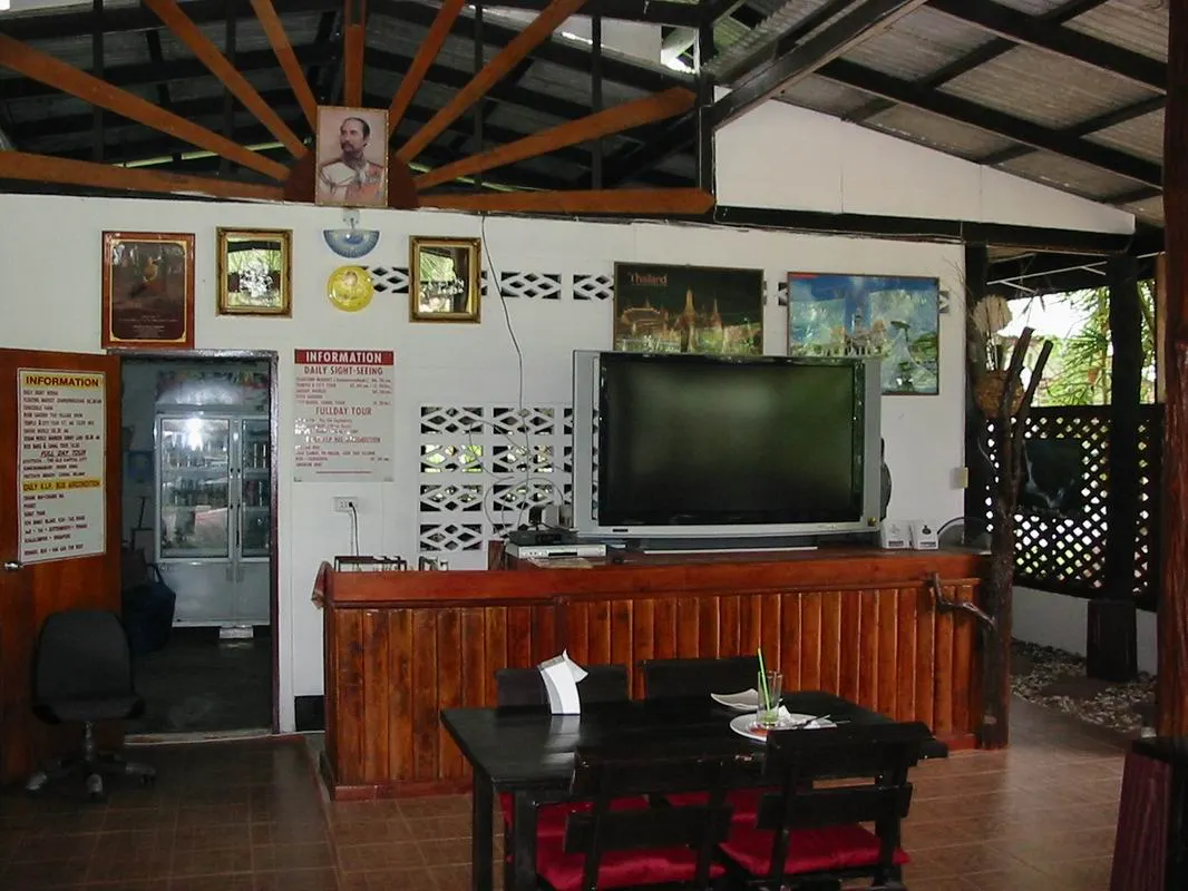 Holiday Beach Resort фото 2