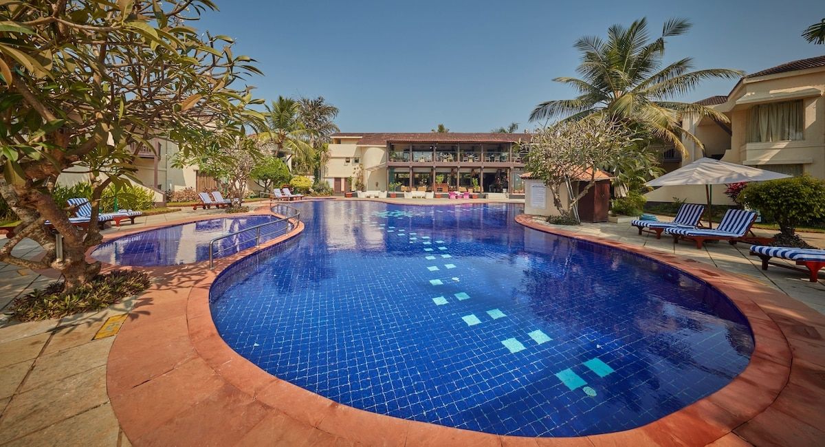 Royal Orchid Beach Resort & Spa, Goa фото 6