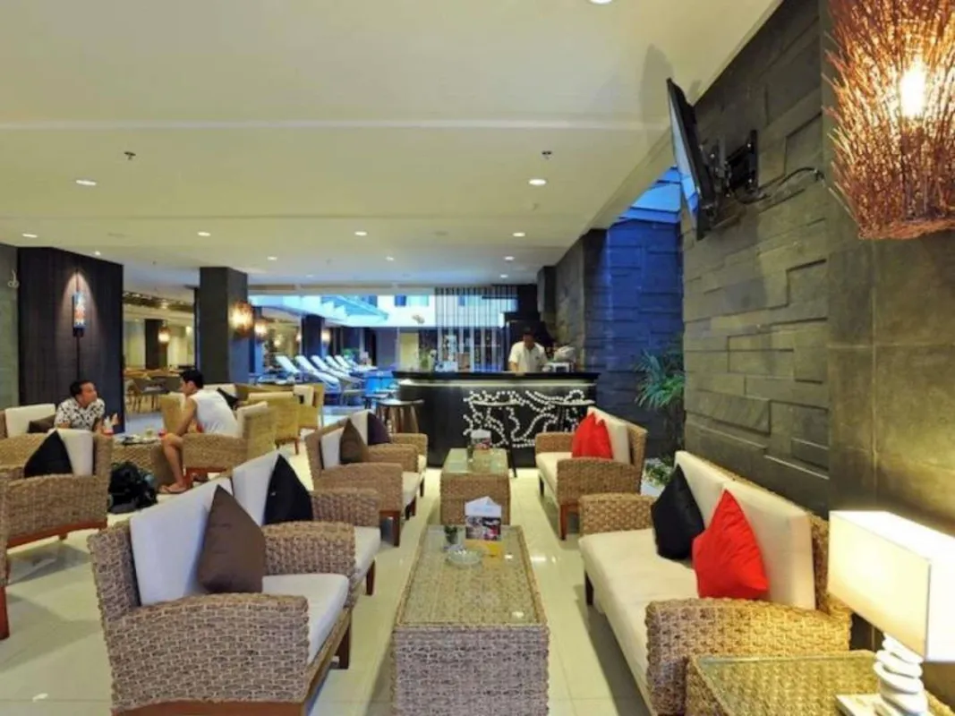 Solaris Hotel Kuta фото 3