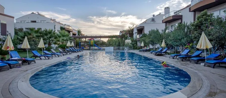 Фото отеля Golden Life Blue Green Residence