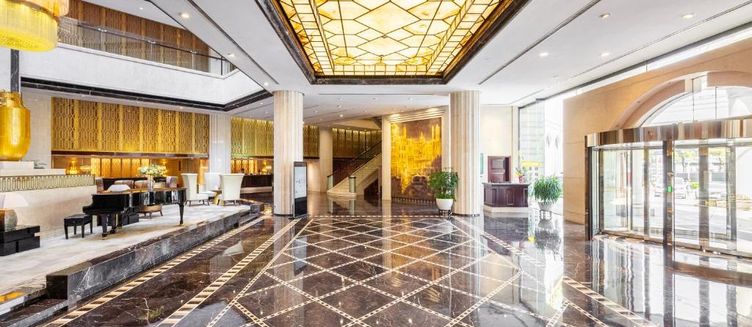 Фото отеля GuangDongHotel Shanghai