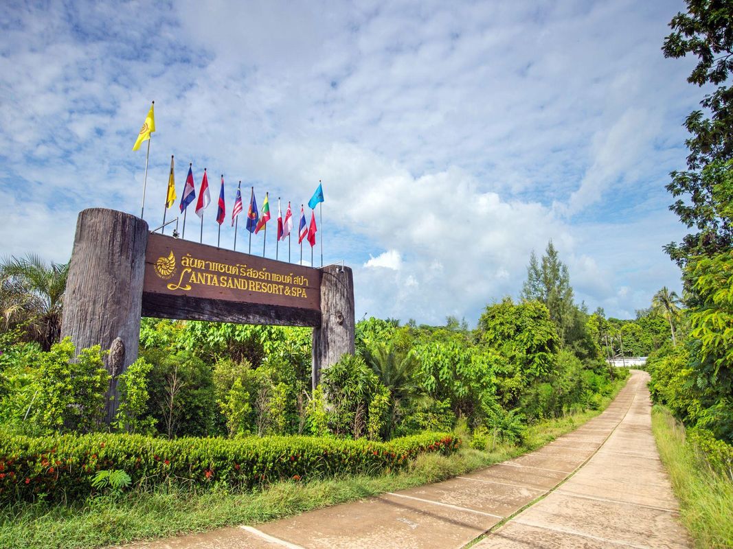 Lanta Sand Resort & Spa фото 26