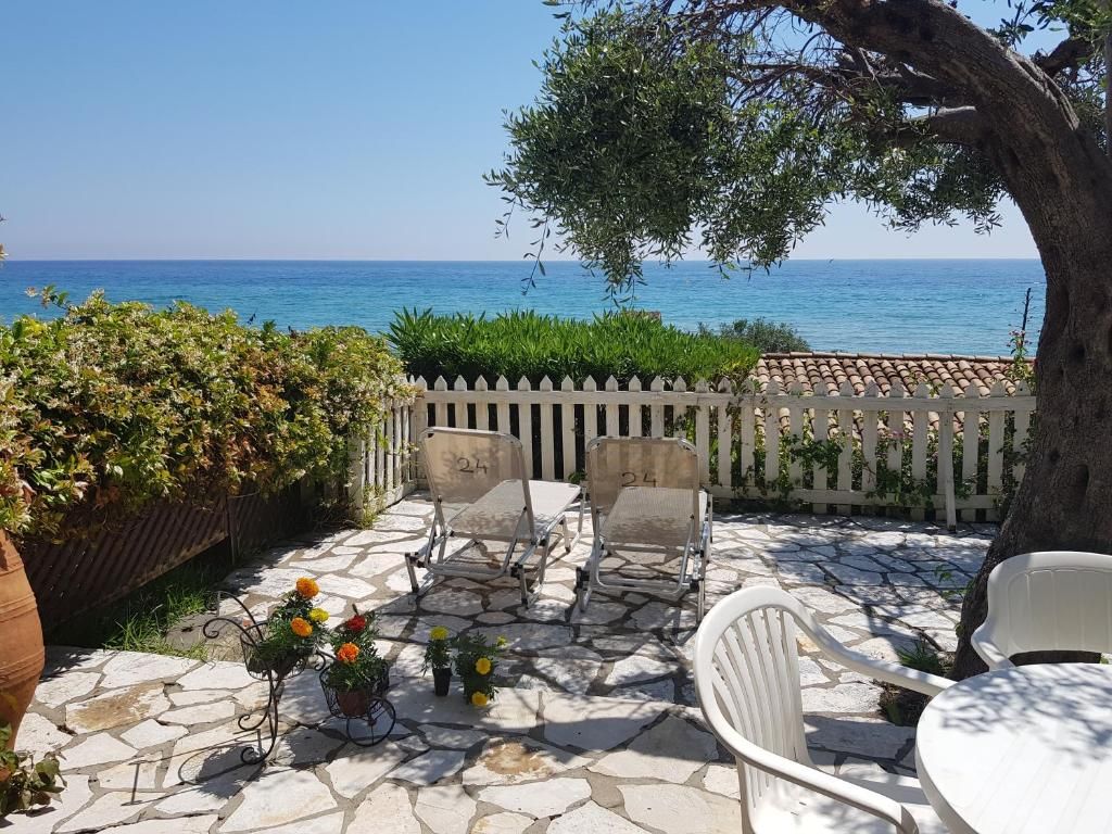 Corfu Glyfada Menigos Beach фото 6