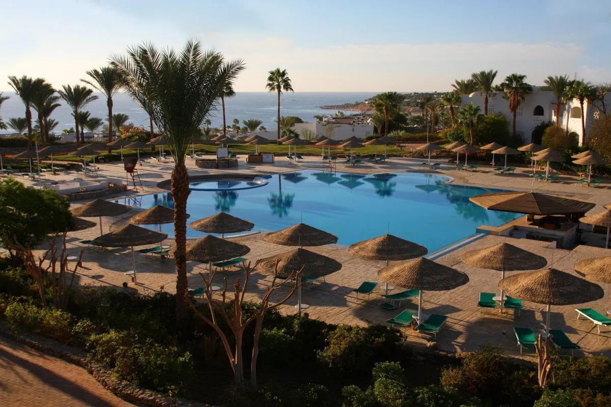 Domina Coral Bay Aquamarine Pool фото 0
