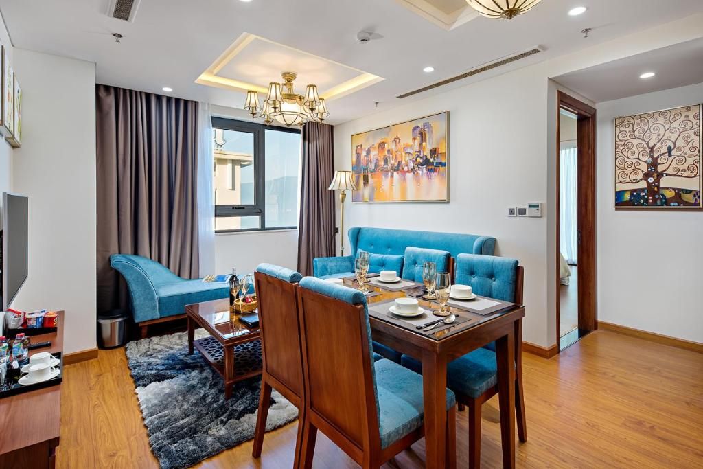 Paris Deli Danang Beach Hotel фото 31