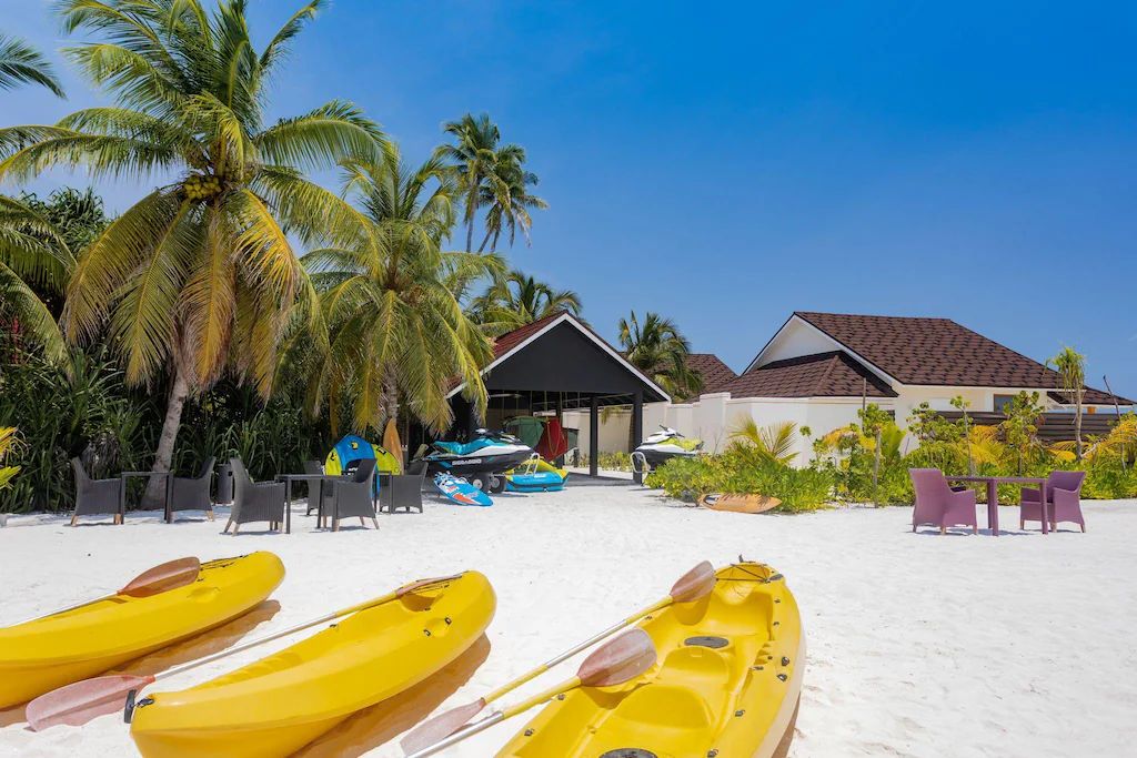 Dhigufaru Island Resort фото 21