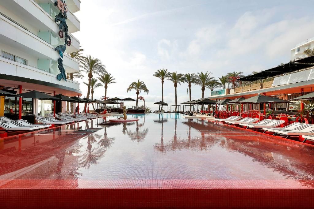 Ushuaia Ibiza Beach Hotel (Adults Only) фото 9