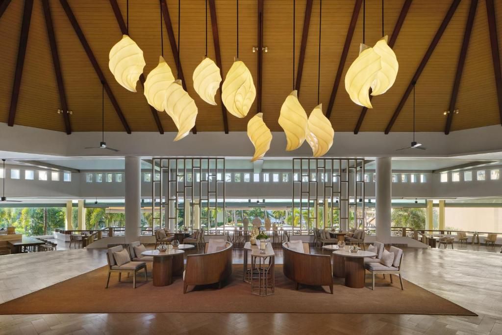 Phuket Marriott Resort & Spa Merlin Beach фото 137