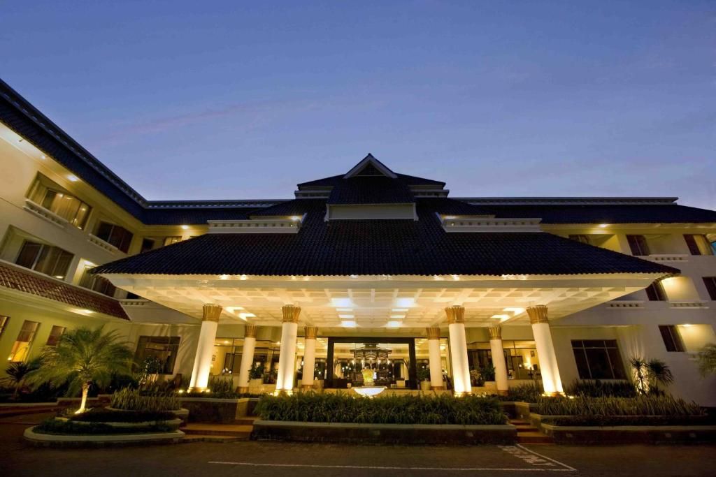 Hotel Santika Premiere Jogja фото 15