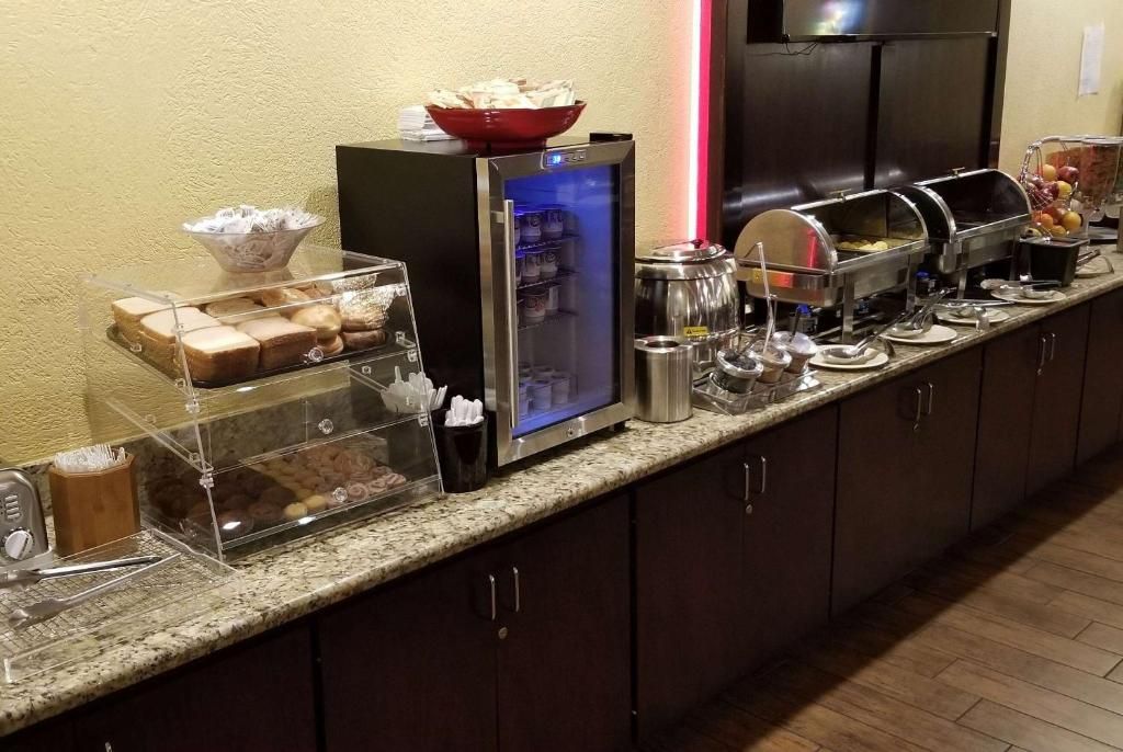 Ramada Houston Intercontinental Airport East фото 14