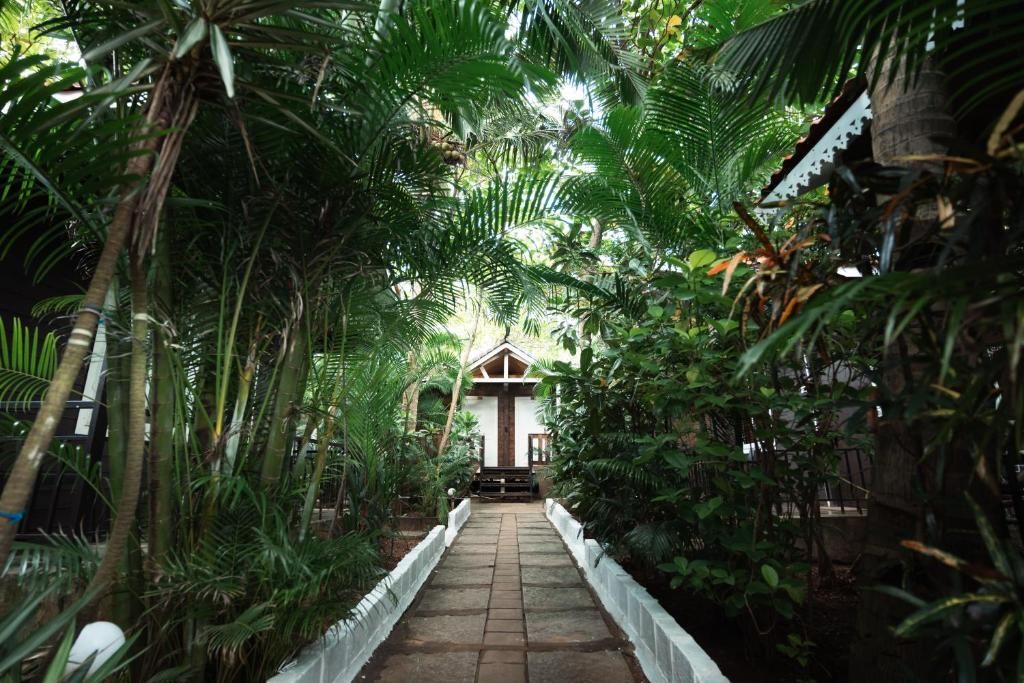 Nasya's Beach Side Cottages фото 28
