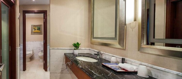 Фото отеля Beijing Hotel NUO Forbidden City