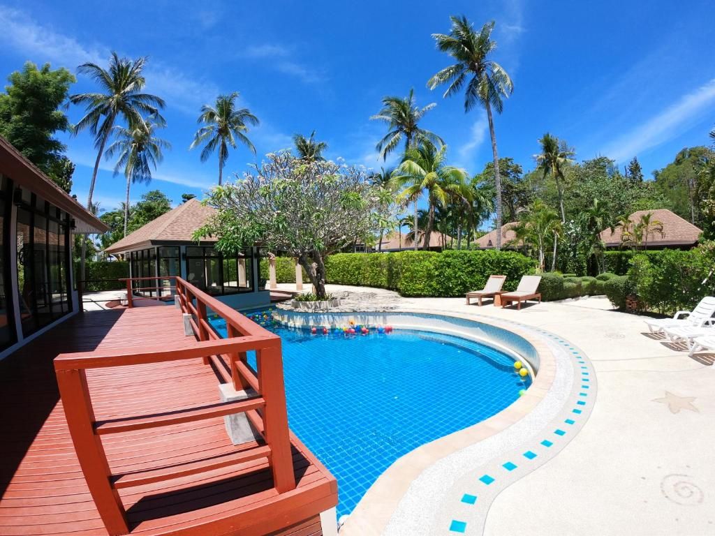 Lanta Sand Resort & Spa фото 39