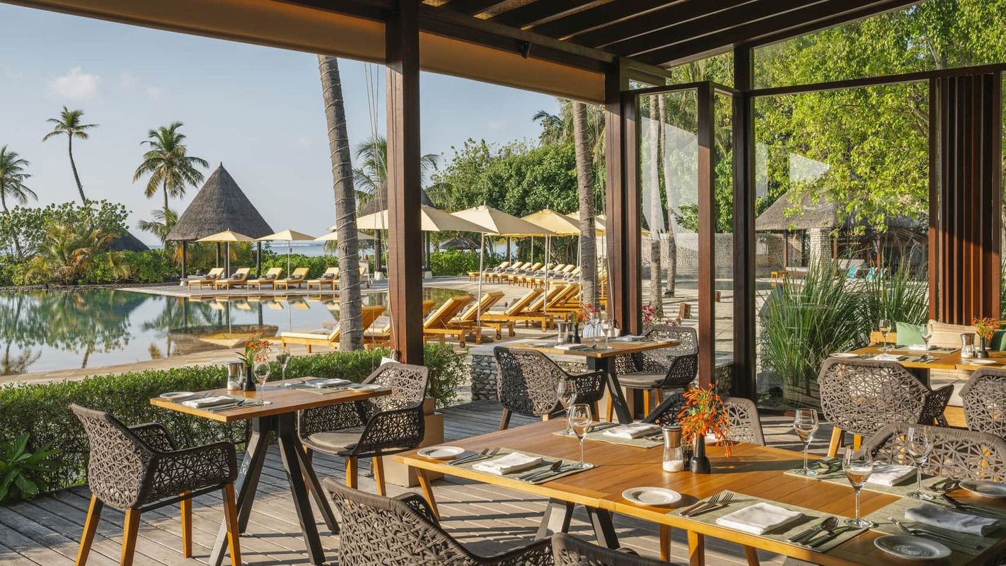 Four Seasons Resort Maldives at Kuda Huraa фото 8