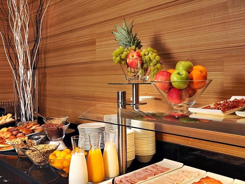 Sercotel Coliseo Bilbao Hotel фото 8