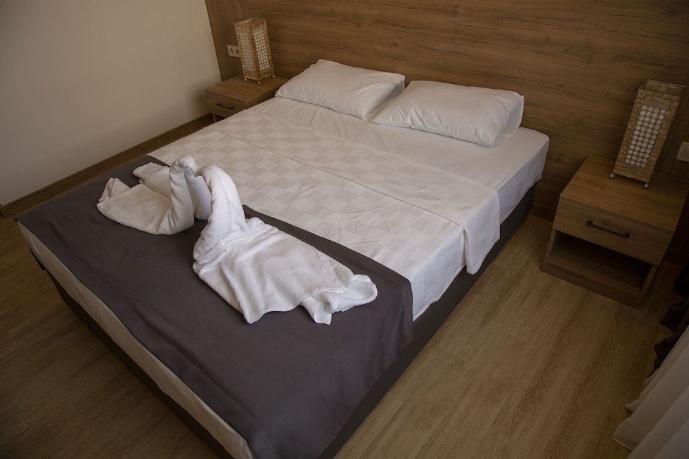 Golden World Suite Hotel фото 24